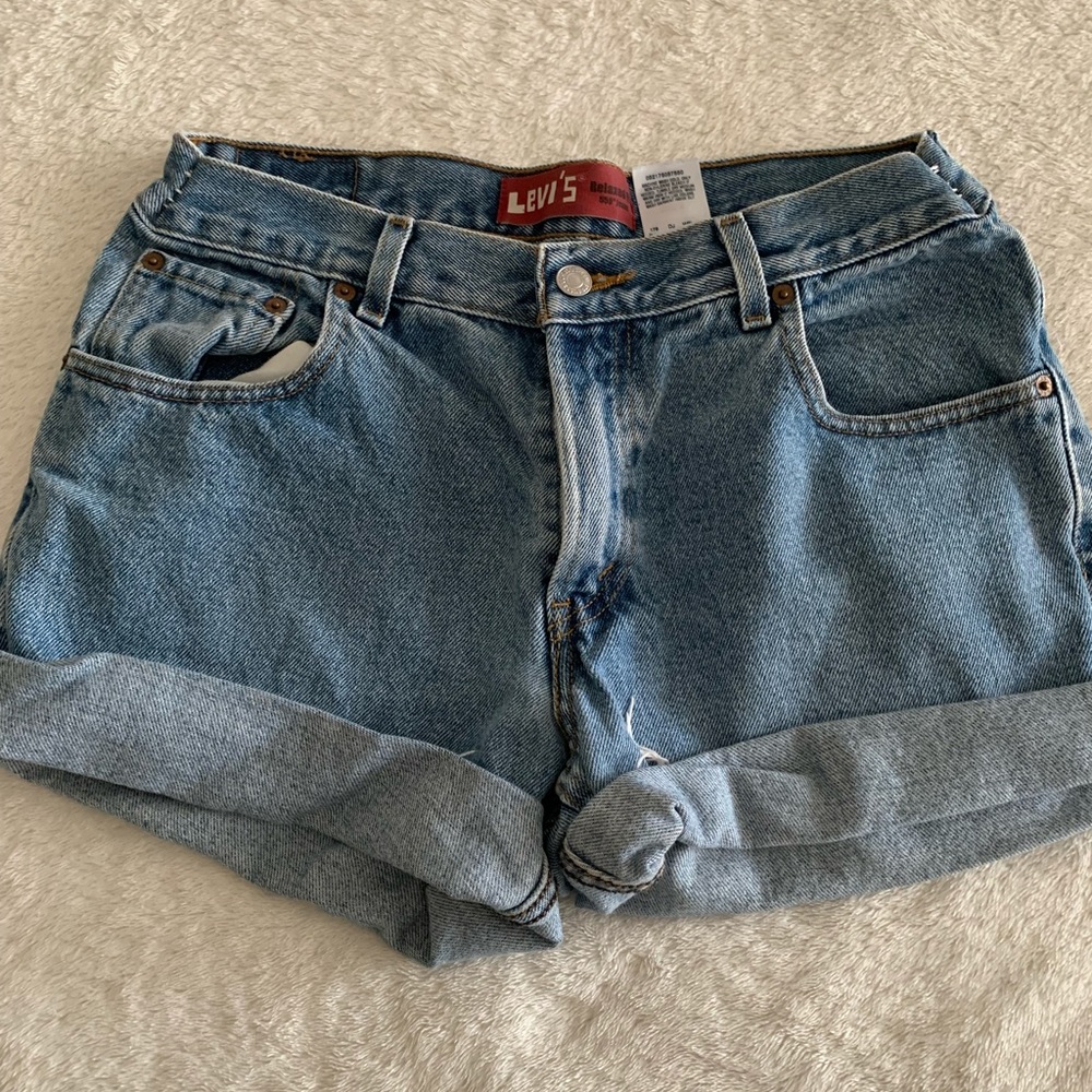 High waisted denim levi’s shorts